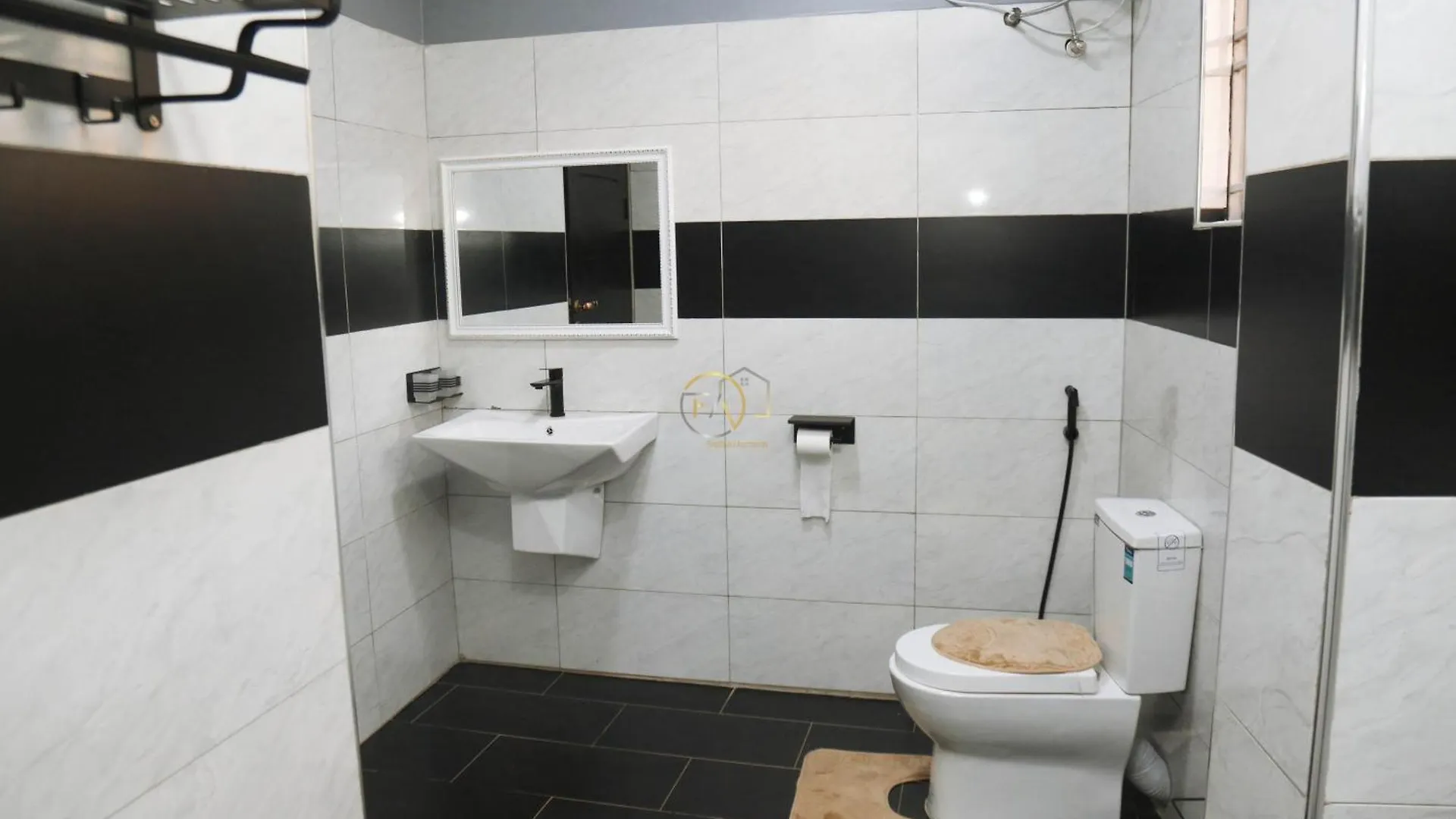 Firstchoice Apartments كامبالا أوغندا